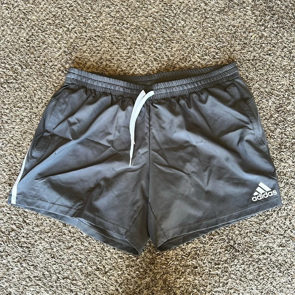 NWT Adidas‎ Women’s L Team Issue 3P Shorts